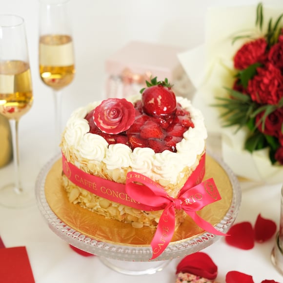 Strawberry Gateaux Heart