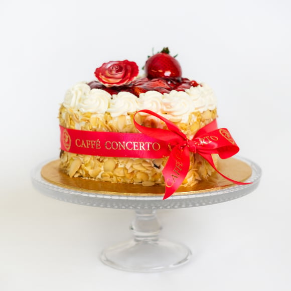 Strawberry Gateaux Heart
