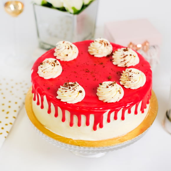 Red Velvet Frosting Cake